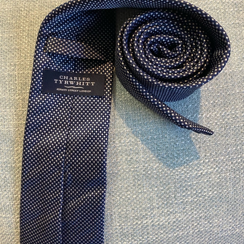 Men’s tie - Picture 3 of 3